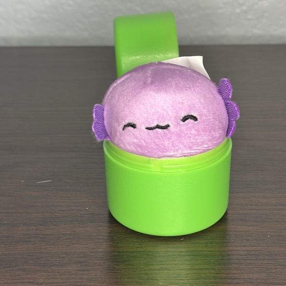 Amala the Purple Axolotl Micromallow by Squishmallows - Picture 5 of 7